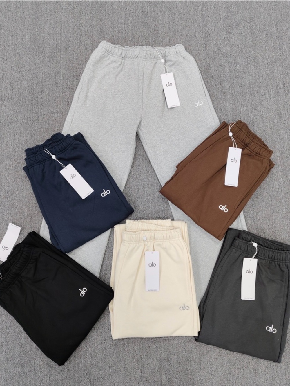 Alo Set — All Colors